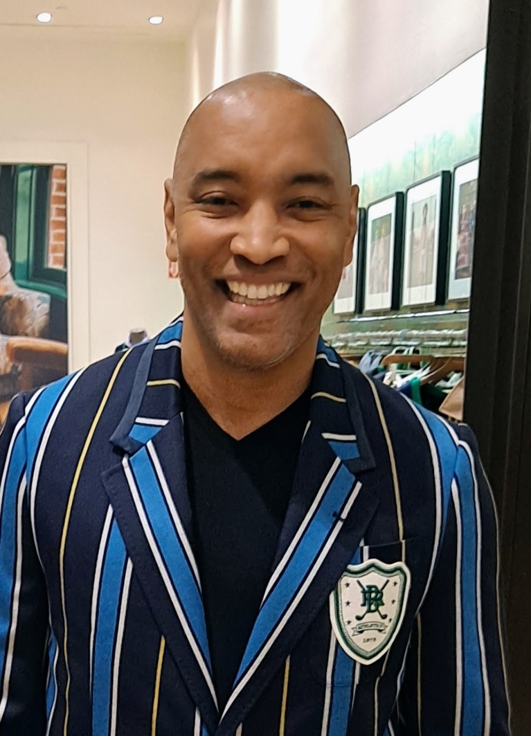 Travis Waller headshot