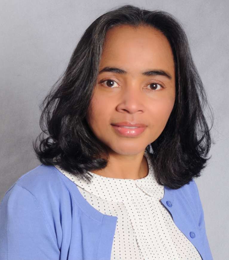 Jany De Los Santos headshot